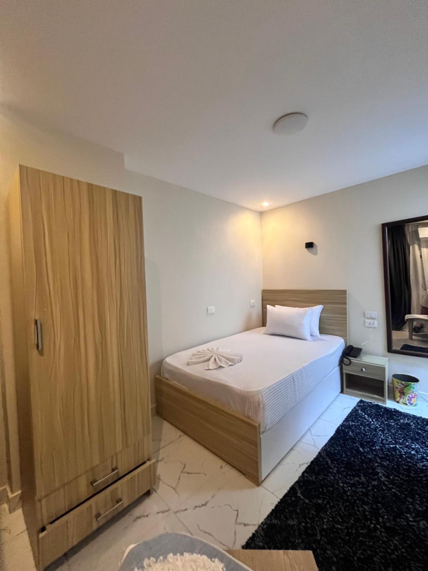 Triple Garden View Hotel Kaherah Luaran gambar